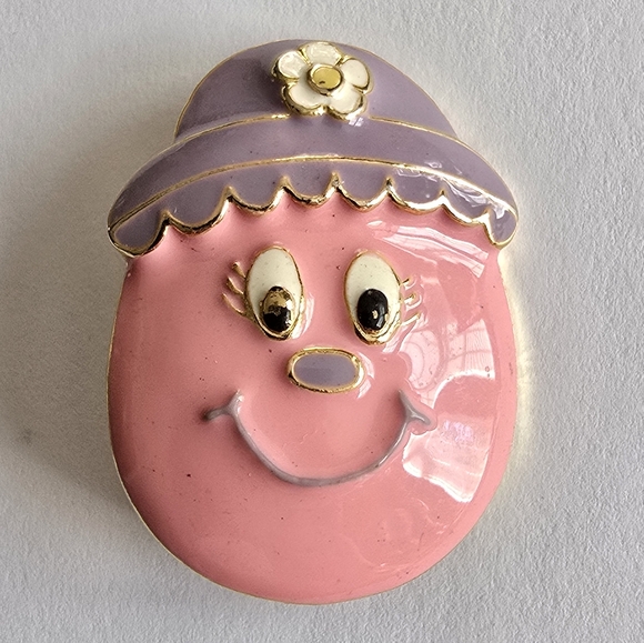 Vintage brooch egg with hat pink purple gold tone pin - Picture 1 of 8